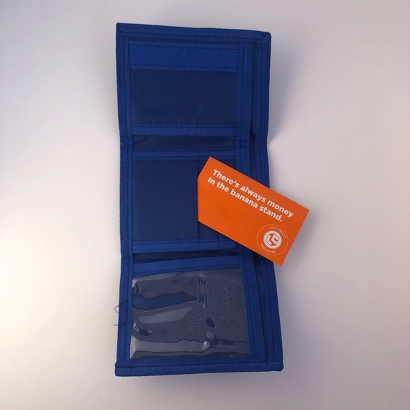 Loot Crate Arrested Development Banana Stand Wallet - Picture 3 of 5